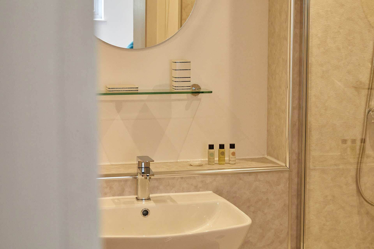 Bathroom 3, Host Stay Ocean Pearl, Northumberland