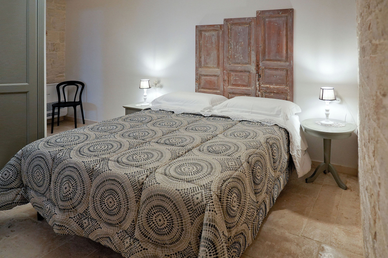 Bedroom 3, TrulliOcchiDiPietraHistoricalExperience, Bari