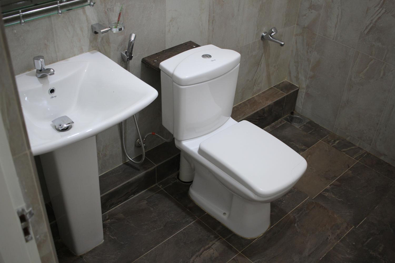 Bathroom 3, Gem Field Rest, Ratnapura