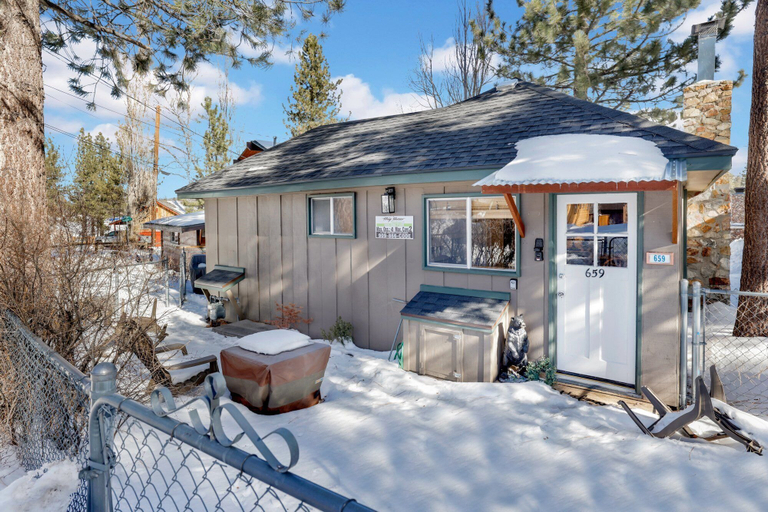 Exterior & Views 2, Cottontail Cottage #2283, San Bernardino