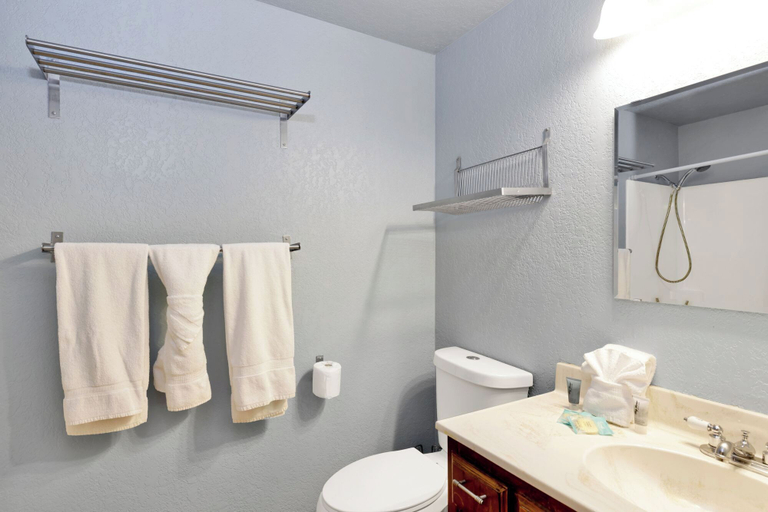 Bathroom 4, Pinewood INN #2093, San Bernardino