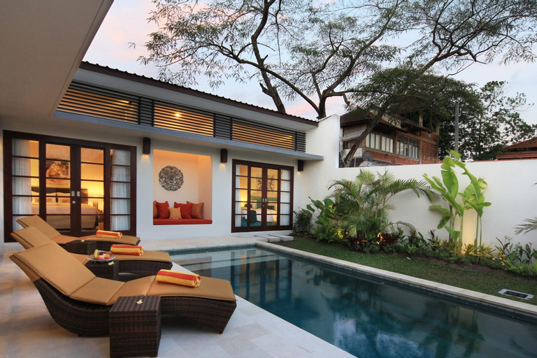 Swimming Pool 2