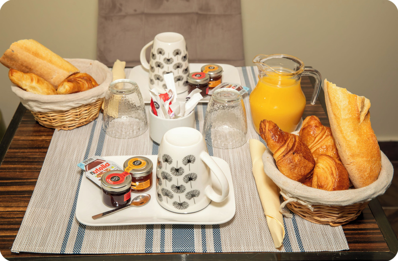 Food & Drinks 5, Hotel Le Mistral, Alpes-Maritimes
