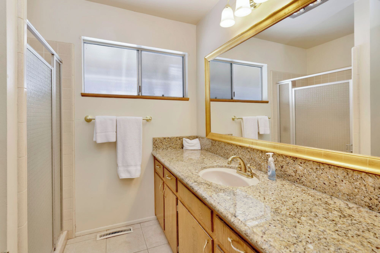 Bathroom 4, Crestwood Summit #2119, San Bernardino