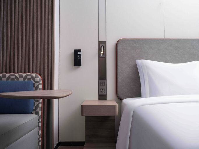 Bedroom 5, Holiday Inn Express SHANGHAI HONGQIAO LINKONG, Shanghai