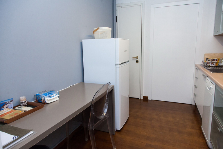 Others 5, Deluxe Apt. in the Heart of Kolonaki, Attica