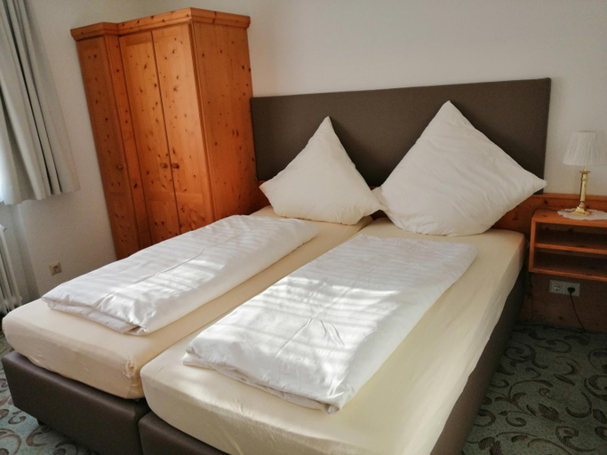 Bedroom 2, Landhotel Reckenberg, Breisgau-Hochschwarzwald