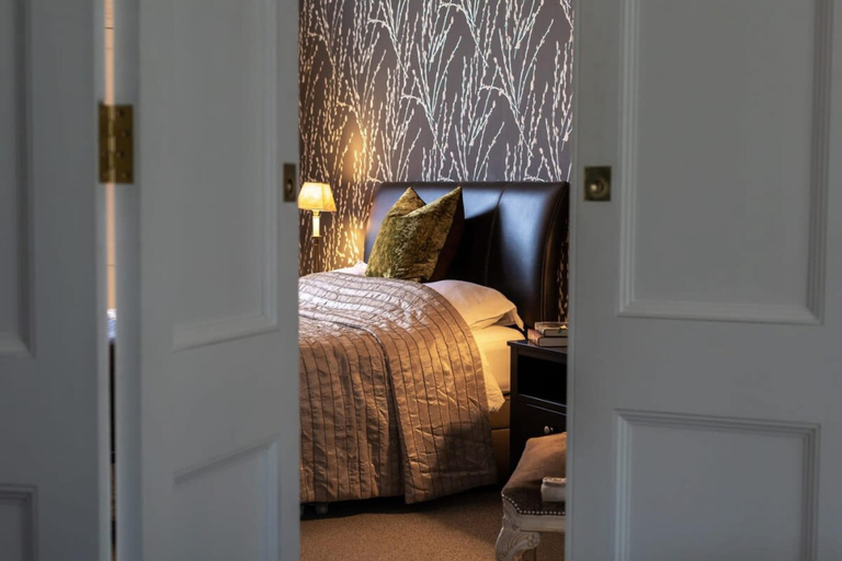 Others 3, Light-filled Period Apartment - Central Bath, Bath and North East Somerset