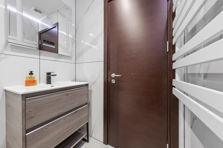 Others 4, Luxury Studio Flat Golders Green Central London, London