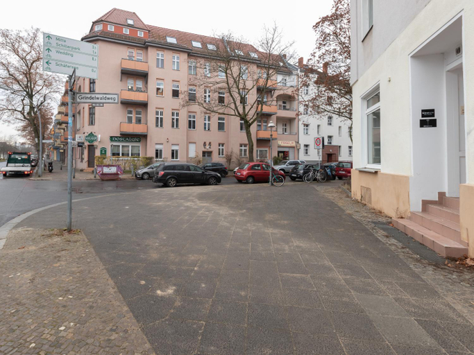 Others 2, Apartments Berlin Aroser Allee, Berlin