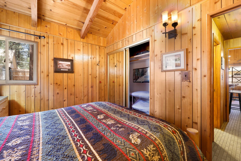 Bedroom 3, Oriole Cottage #621, San Bernardino