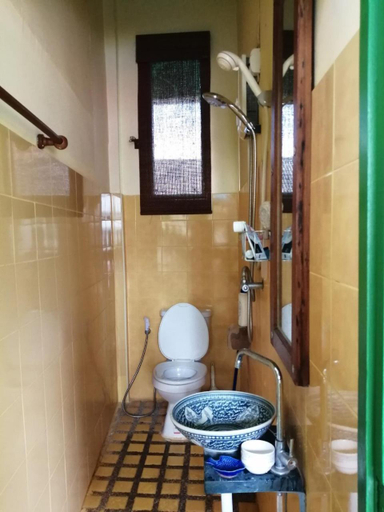 Bathroom 4, Baan Tepa Boutique House, Dusit