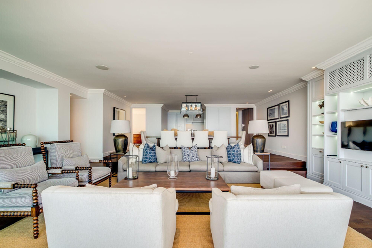 Others 4, Gorgeous Apartment in Secure Block w Sea Views Caliche, City of Cape Town