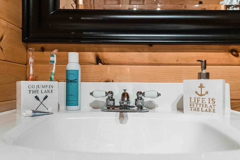 Bathroom, Sunset Chalet-amazing Views Private hot tub, Kennebec