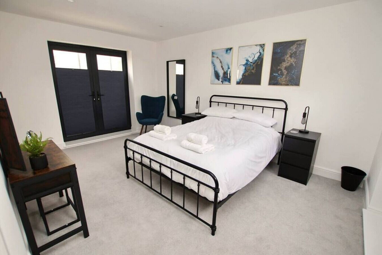 Bedroom 2, Sea View Terrace Near Beach 2 Apartments, West Sussex