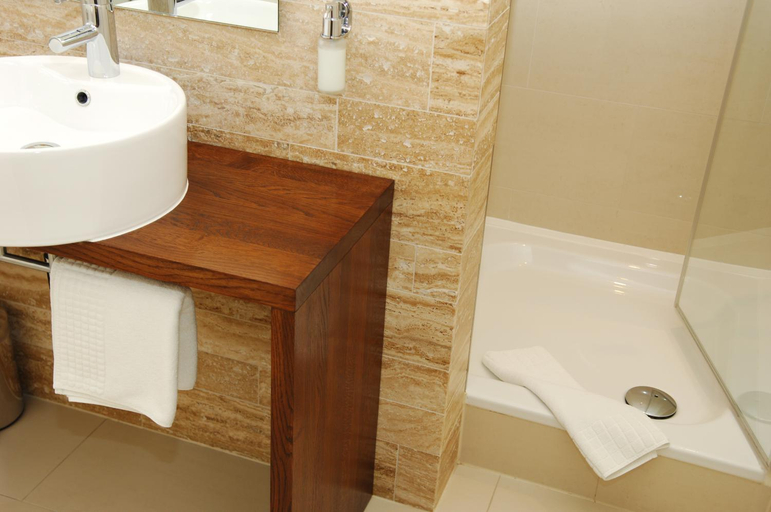 Bathroom 5