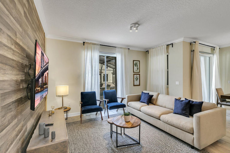 Room 1, Stylish Family Home Private Pool 111, Osceola