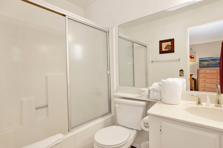 Bathroom 4, Lakeside Retreat #2365, San Bernardino