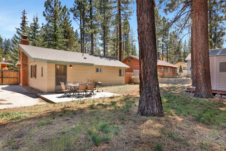 Exterior & Views 2, Oriole Cottage #621, San Bernardino