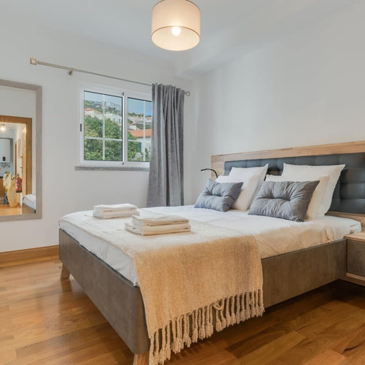 Room 2, Encanto em Santa Cruz, Santa Cruz