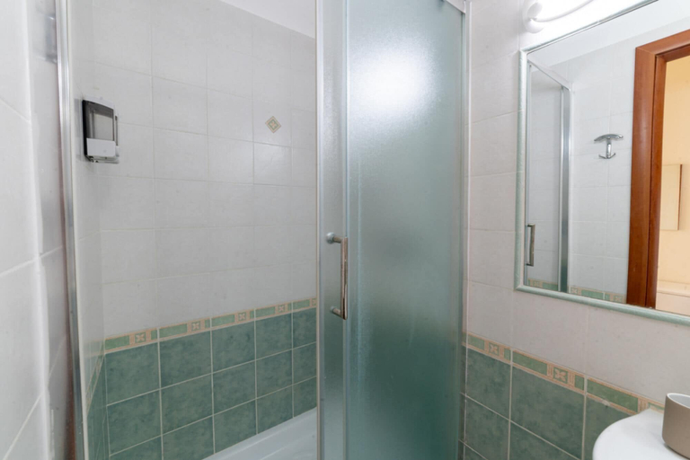 Room 2, Piazza Garibaldi 39 in Naples, Napoli