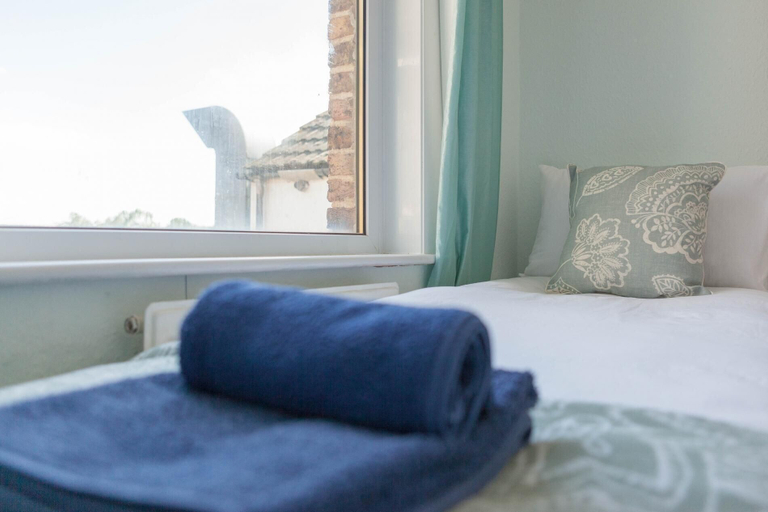 Bedroom 3, Pilgrim's Lookout Whitstable Holiday Home, Kent