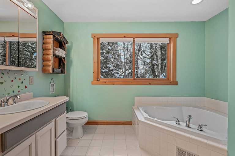 Bathroom 5, North Star Retreat-kayak I Swim I Snowmobile, Vilas