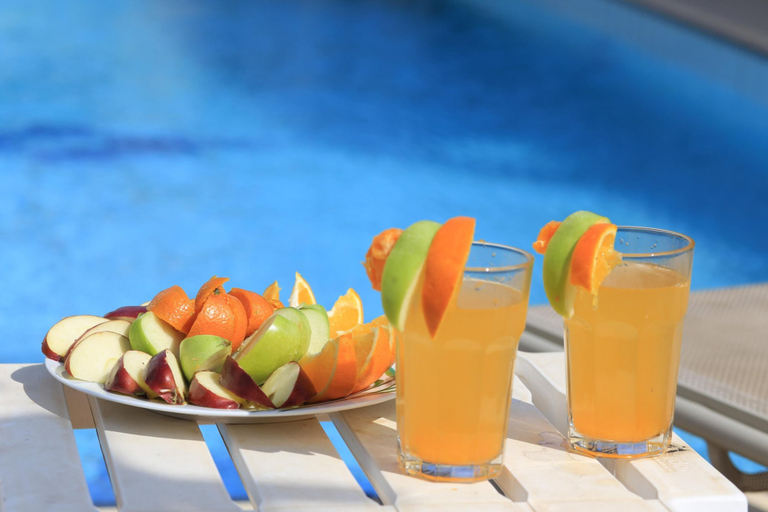 Food & Drinks 4, Seabreeze Villa No 2