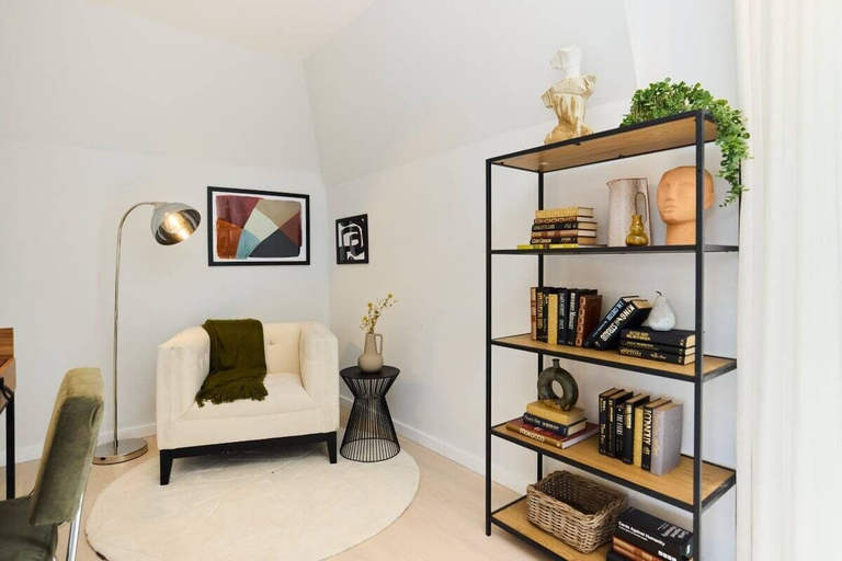 Others 4, The Brondesbury Hideaway - Stylish 3bdr Flat With Balcony + Parking, London