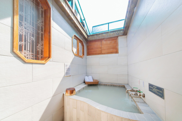 Bathroom 4, Phoenix Pavilion Hot Spring Hotel, Taipei City