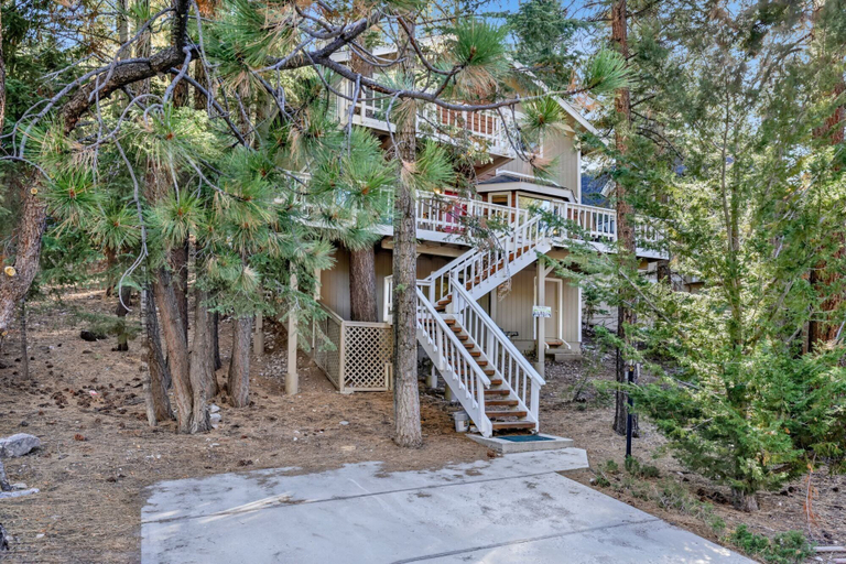 Exterior & Views, Tree TOP Views #2060, San Bernardino