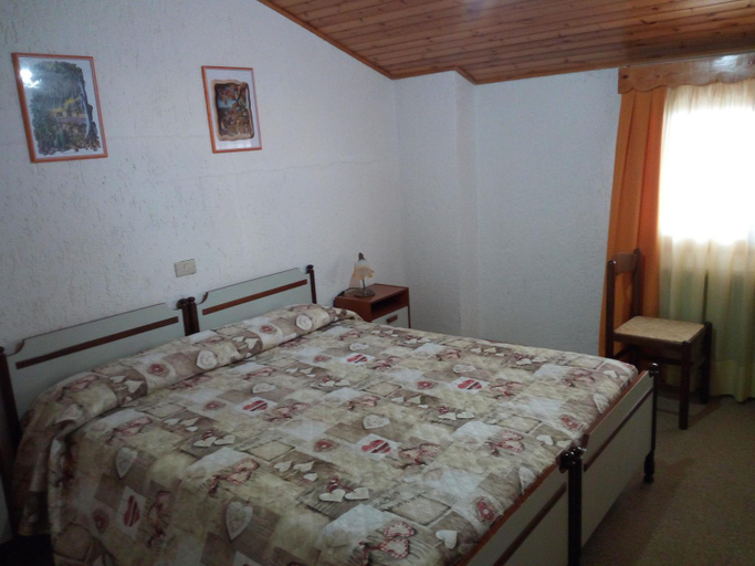 Bedroom 4, Albergo Al Pino, Vicenza