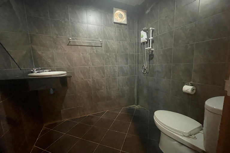 Bathroom 17