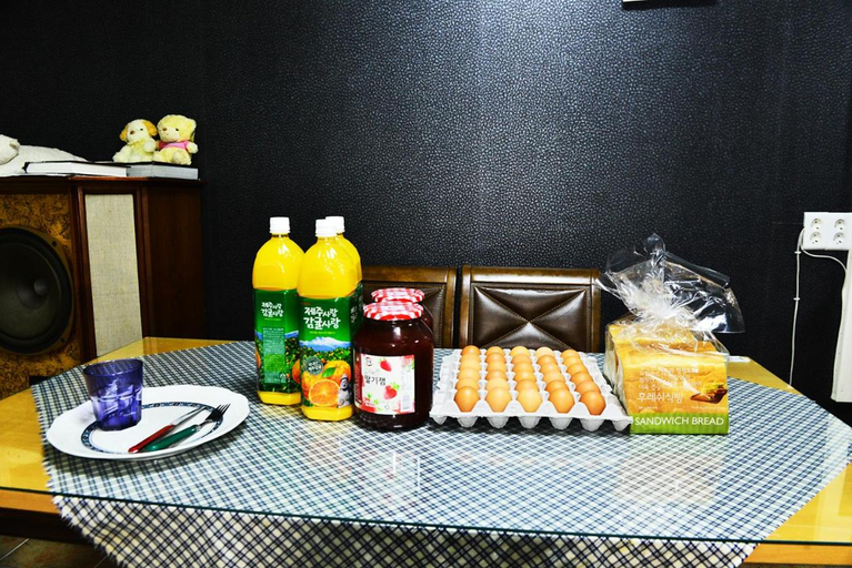 Food & Drinks 5, Gyeongju Namu Guesthouse, Gyeongju