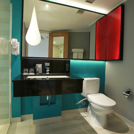 Bathroom 8