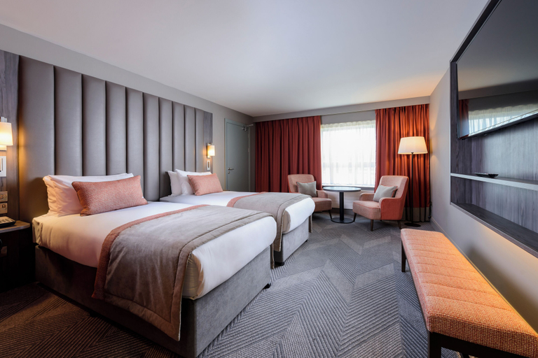 Bedroom 3, Hotel Killarney
