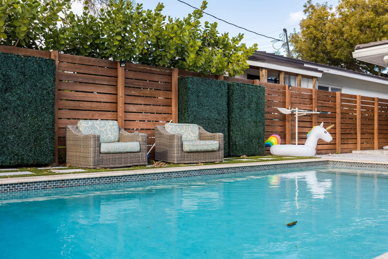 Room 3, Heated Pool BBQ Olas Villa by Rovetravel, Broward