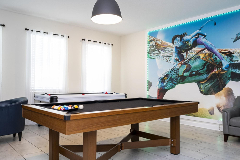 Room 1, Modern Marvel-spacious Themed Fun-filled Family Getaway, Osceola