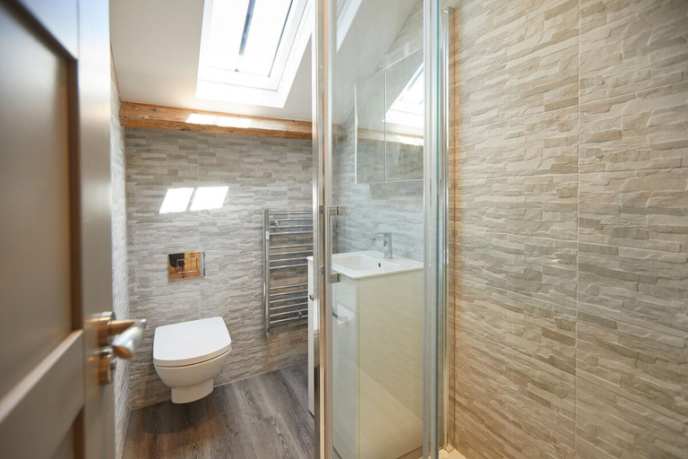 Bathroom 3, Host Stay Apartment B Cornerhouse Apartments, Redcar and Cleveland