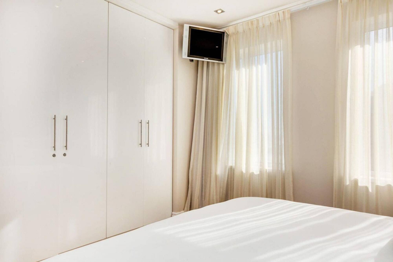 Others 4, Clifton Apartment w Direct Beach Access Marella, City of Cape Town