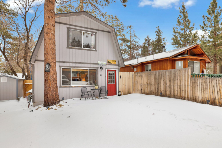 Exterior & Views 2, Crazy Bear Cabin#2287, San Bernardino