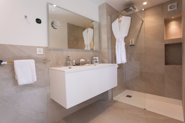 Bathroom 4, Hotel Le Verger Maelvi, Var