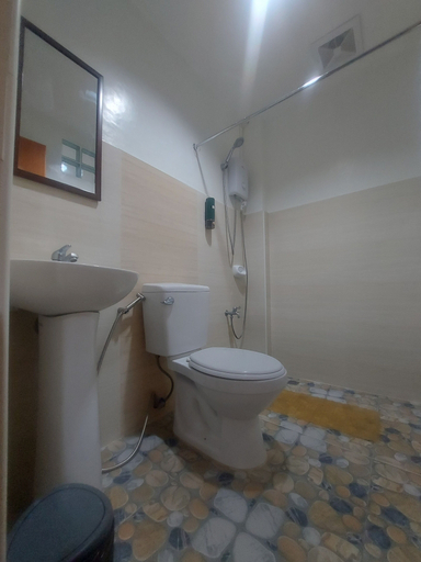 Bathroom 3, RGE Hotel near Kalanggaman Island, Palompon