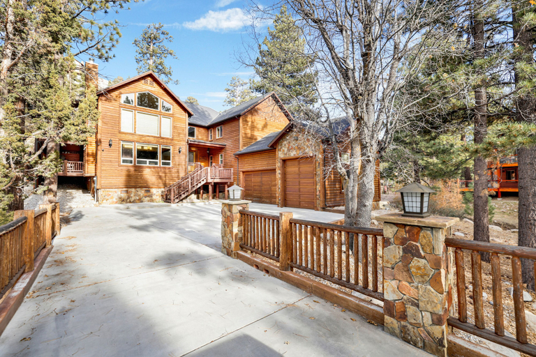 Exterior & Views 2, Gold Rush Lodge #2352, San Bernardino