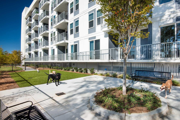 Room 4, S1bc Great Location Peaceful 1-br Near Colony Square, Atlanta