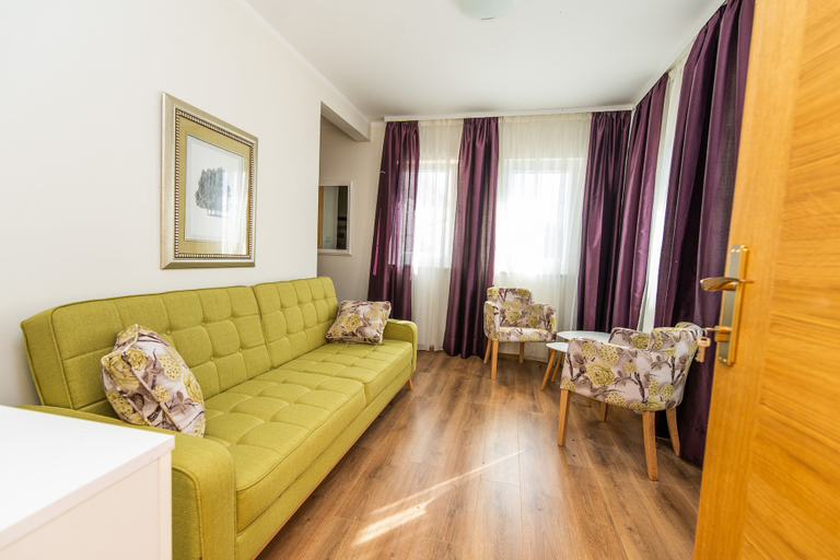 Others 4, Luxury Green Oasis Villa With Pool!, Sarajevo