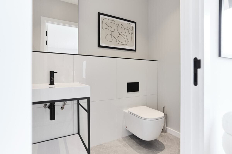 Bathroom 3, The Brondesbury Hideaway - Stylish 3bdr Flat With Balcony + Parking, London