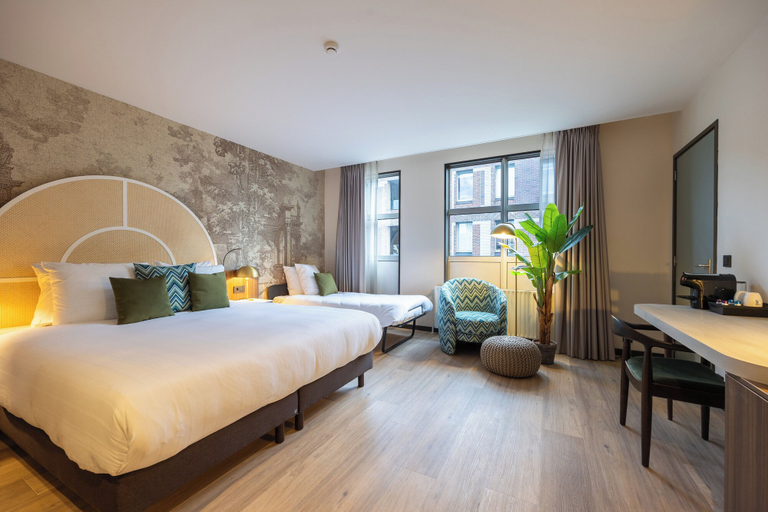 Bedroom 2, Leonardo Hotel Breda City Center, Breda