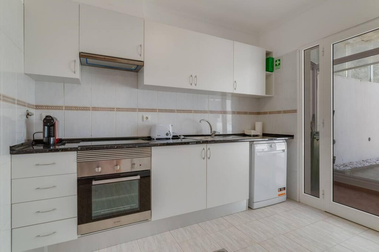 Room 2, Esfera I in Cani o With 3 Bedrooms and 2 5 Bathrooms, Santa Cruz