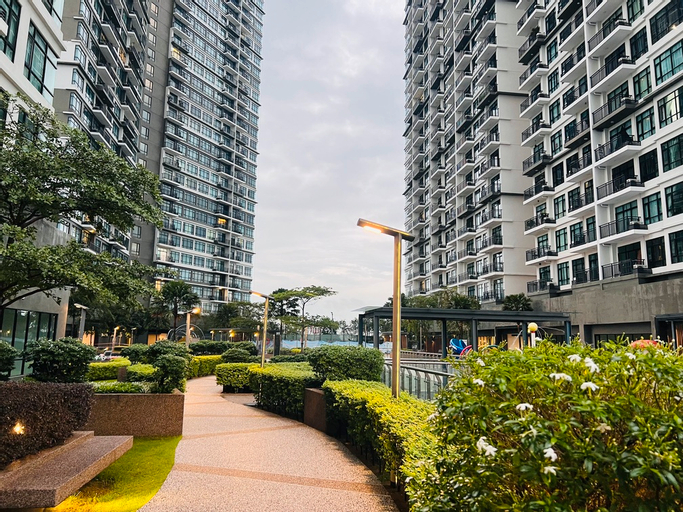High Floor Cozy Penthouse Apartment 5BR 12Pax, Johor Bahru